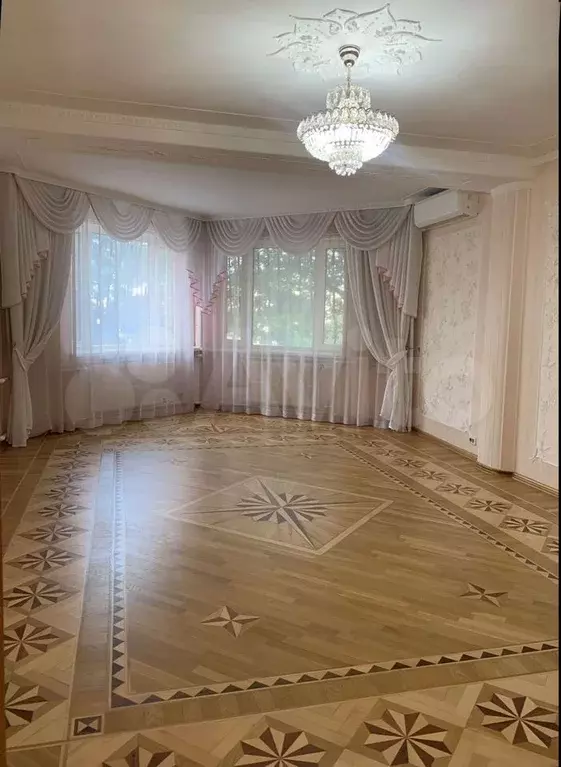 3-к. квартира, 140 м, 1/7 эт. - Фото 1