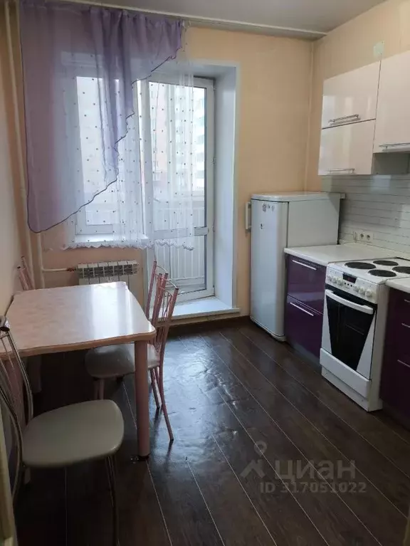 1-к кв. Красноярский край, Красноярск ул. Апрельская, 3 (38.0 м) - Фото 0