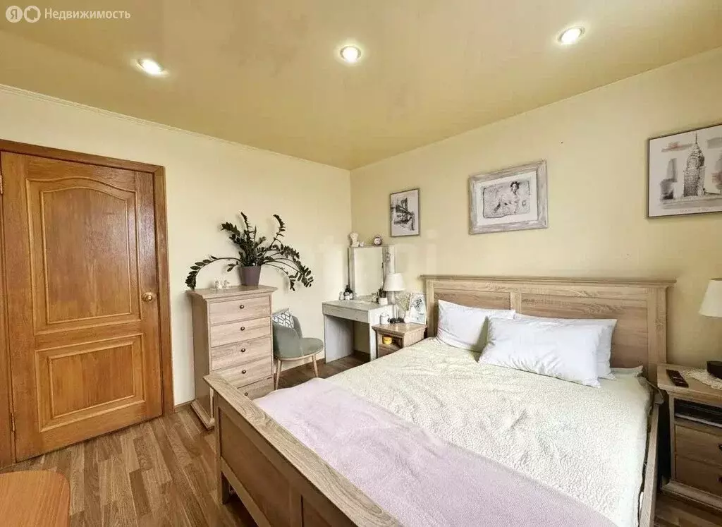 4-комнатная квартира: Петропавловск-Камчатский, улица Абеля, 27 (79.3 ... - Фото 2