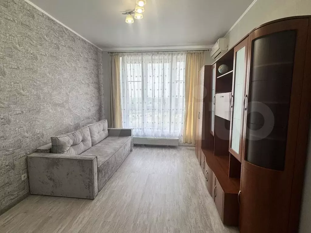 10 и более-к. квартира, 44 м, 12/18 эт. - Фото 1