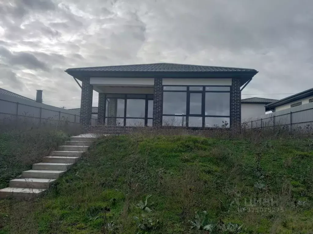 Дом в Крым, Симферопольский район, с. Урожайное  (94 м) - Фото 1