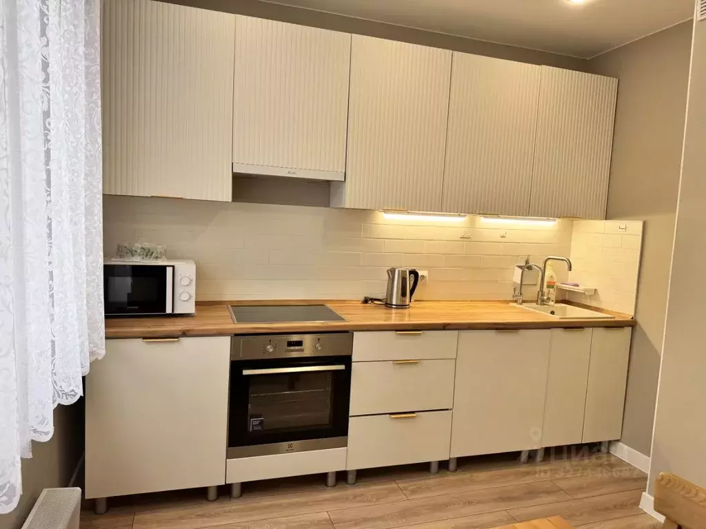 3-к кв. Москва ул. Академика Анохина, 6К4 (76.0 м) - Фото 0