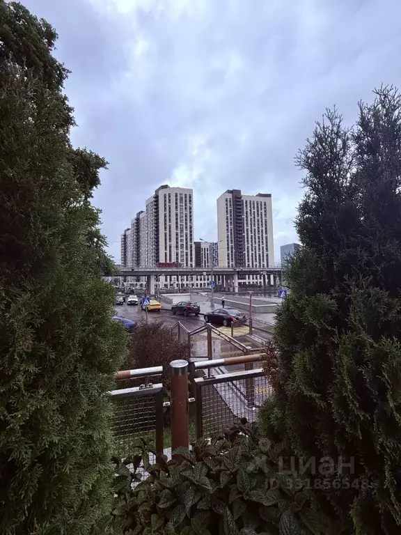 3-к кв. Москва ул. Николая Озерова, 2к1 (75.4 м) - Фото 1