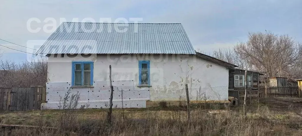 Дом в Оренбургская область, Соль-Илецкий городской округ, пос. ... - Фото 1