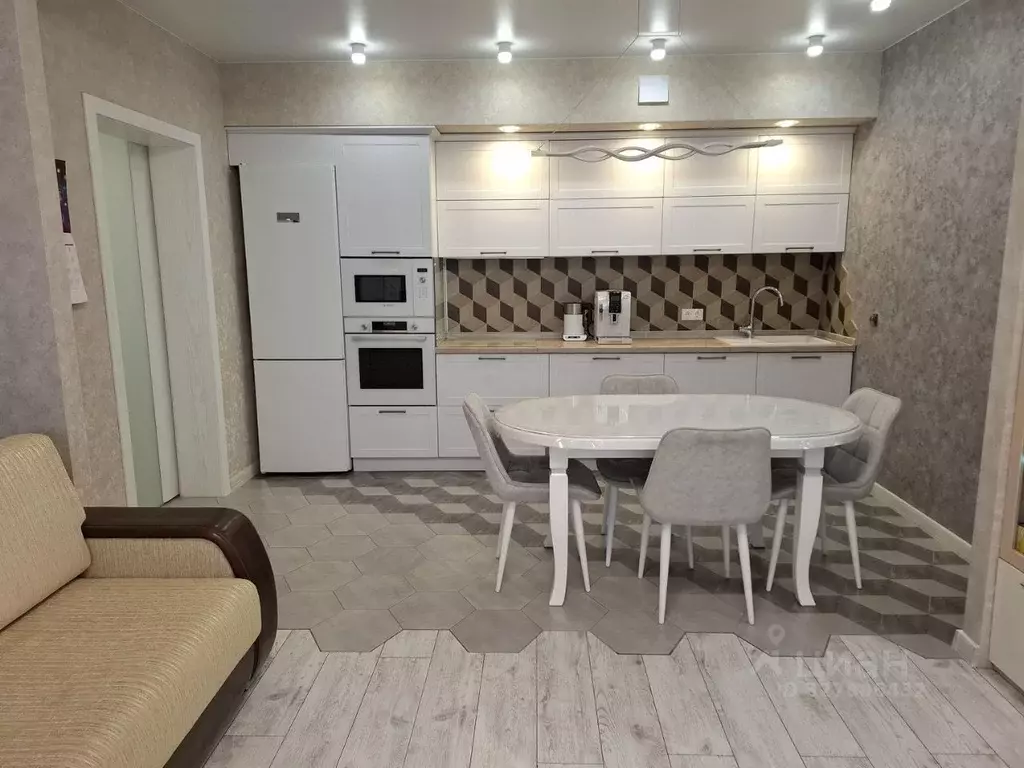 2-к кв. Свердловская область, Екатеринбург ул. Библиотечная, 43 (83.1 ... - Фото 1