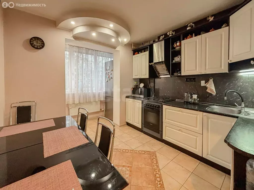 2-комнатная квартира: Псков, Петровская улица, 12 (53.1 м) - Фото 2