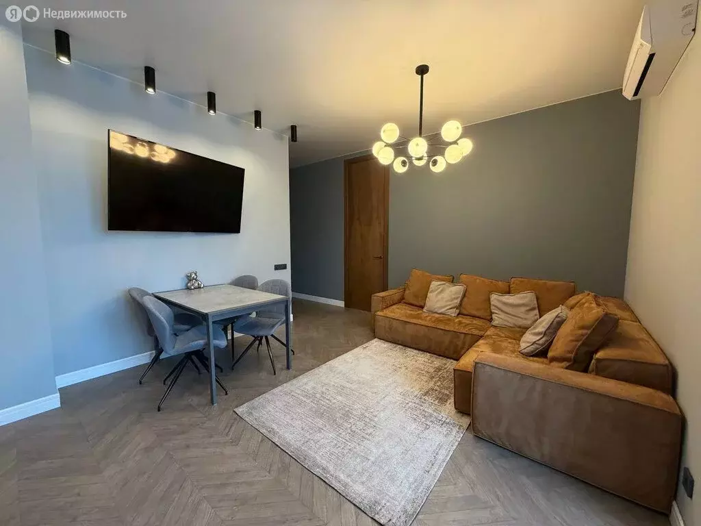 3-комнатная квартира: Пермь, улица 25 Октября, 77 (67.9 м) - Фото 1