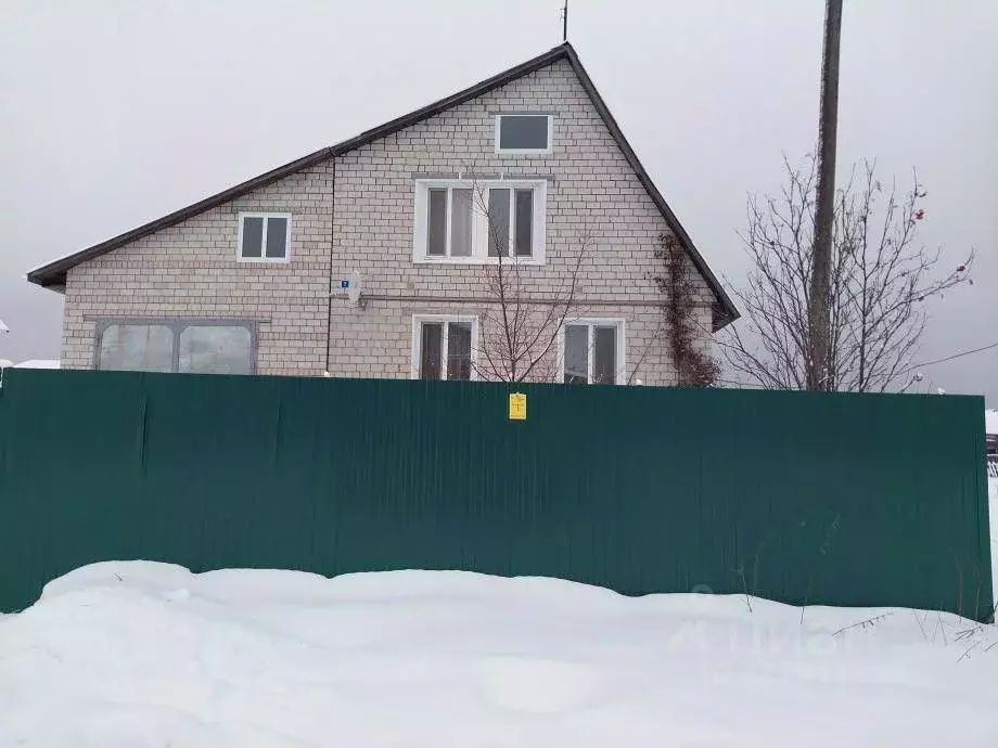 Дом в Пермский край, Александровск Яйва пгт, ул. Максима Горького, 7 ... - Фото 1