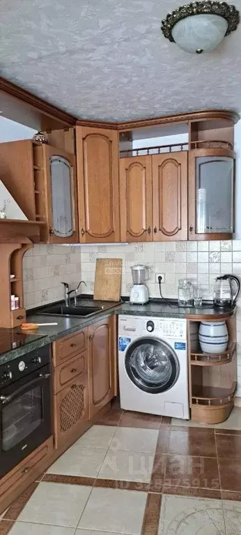 2-к кв. Крым, Алушта ул. 60 лет СССР, 18 (74.0 м) - Фото 2