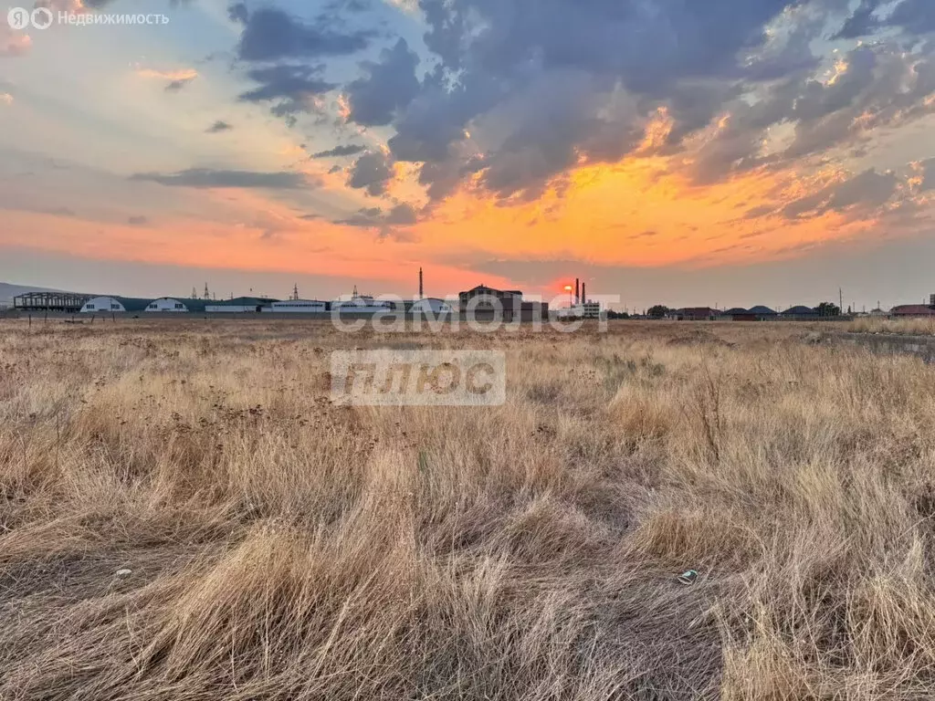 Участок в Нижний Чирюрт, село Нижний Чирюрт, Симферопольская улица (8 ... - Фото 1