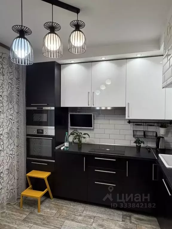 3-к кв. Москва ул. Милашенкова, 18 (90.0 м) - Фото 1