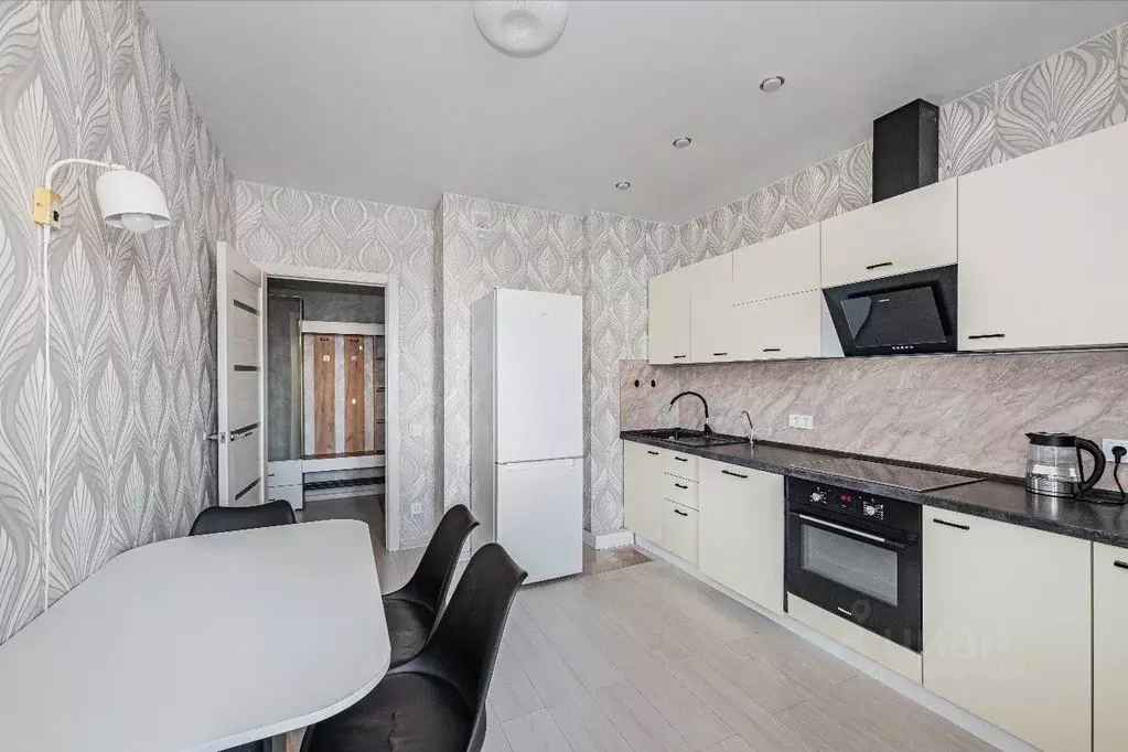 3-к кв. Калининградская область, Калининград проезд Крымский, 2 (83.9 ... - Фото 2