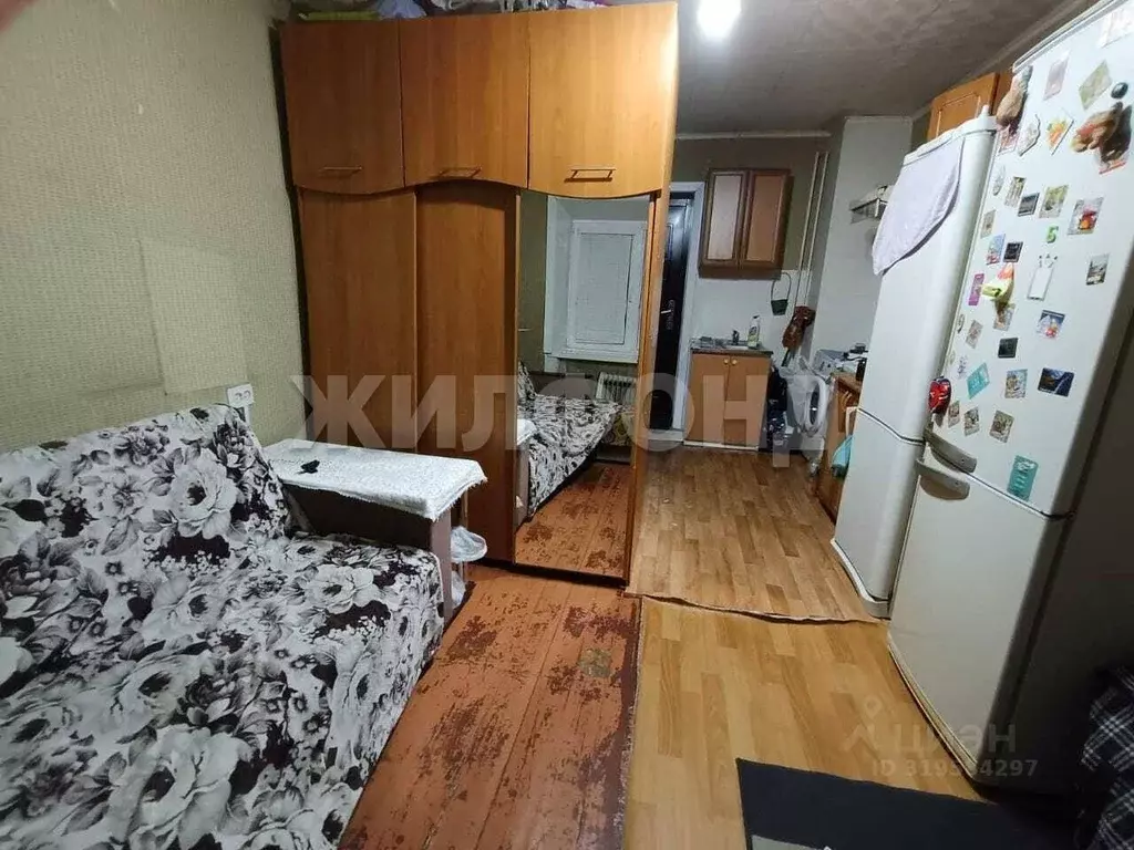 Комната Новосибирская область, Новосибирск ул. Аксенова, 11 (17.6 м) - Фото 0