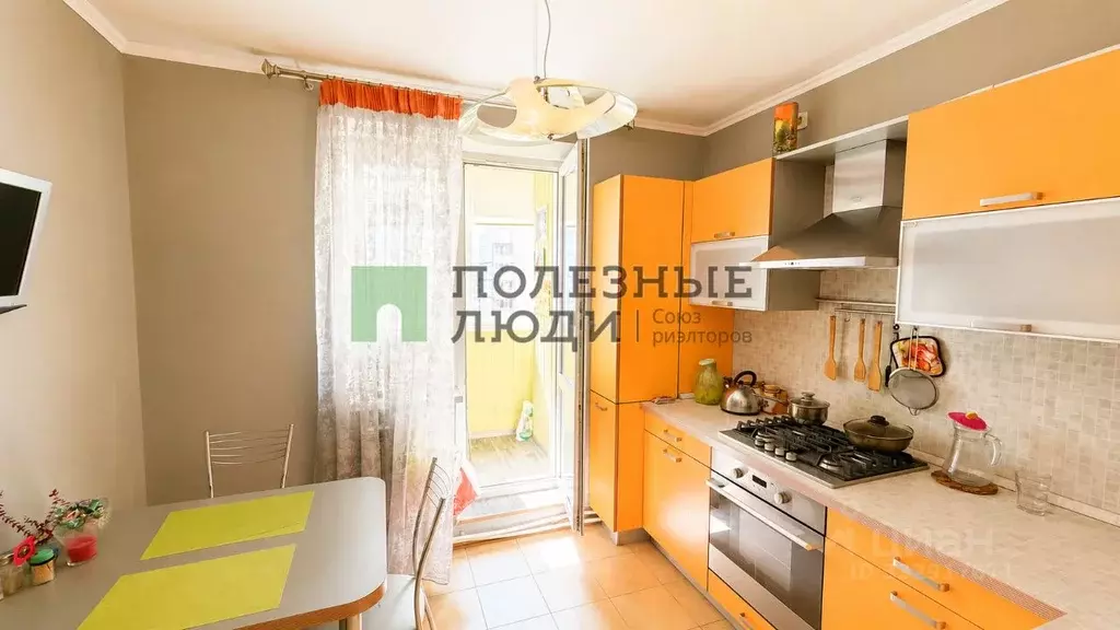 3-к кв. Белгородская область, Белгород ул. Есенина, 44 (63.4 м) - Фото 1