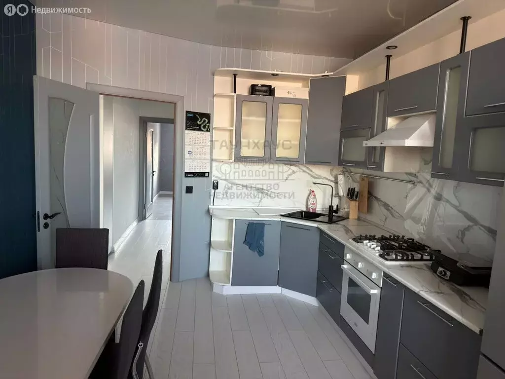 2-комнатная квартира: Нефтекамск, улица Карла Маркса, 15В (60.5 м) - Фото 1