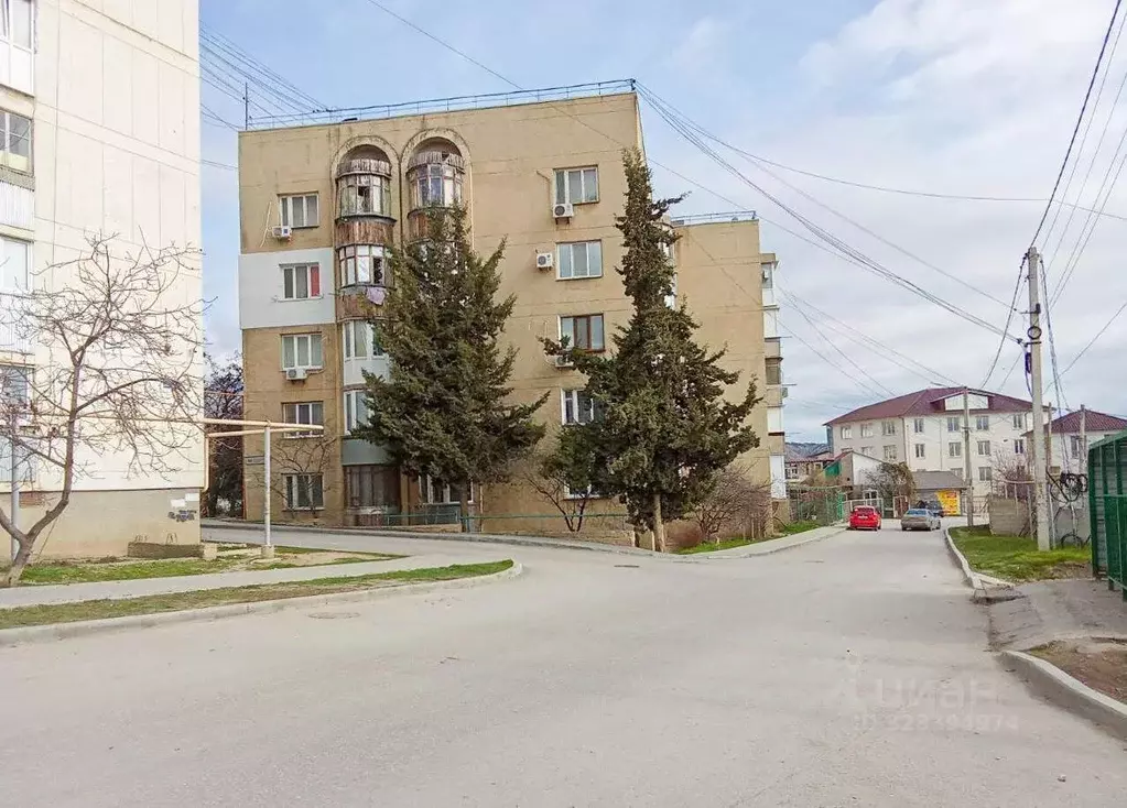 Участок в Крым, Судак ул. Партизана Сысоева (5.5 сот.) - Фото 1