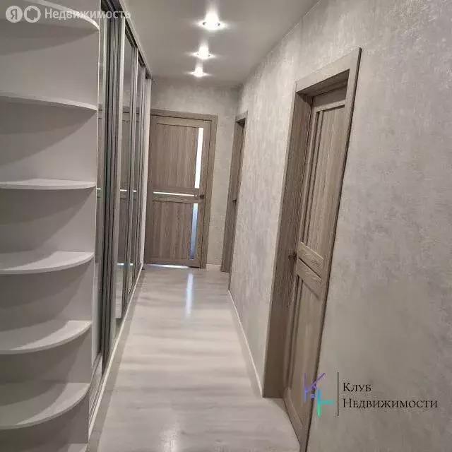 3-комнатная квартира: Уссурийск, улица Топоркова, 120А (58.4 м) - Фото 2