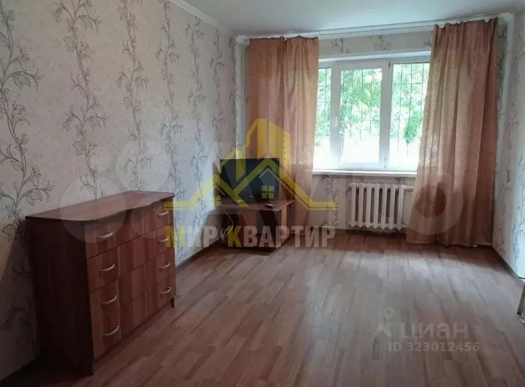 1-к кв. Оренбургская область, Новотроицк просп. Металлургов, 36 (30.1 ... - Фото 1