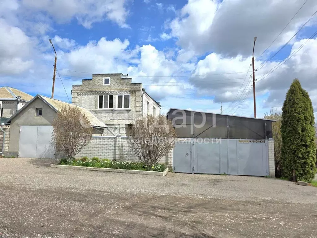 Дом в Ставропольский край, Ессентуки ул. Губина (151 м) - Фото 1