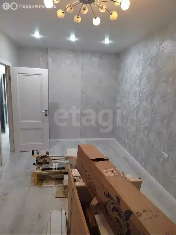 2-комнатная квартира: Тюмень, улица Ю.-Р.Г. Эрвье, 38 (49 м) - Фото 2