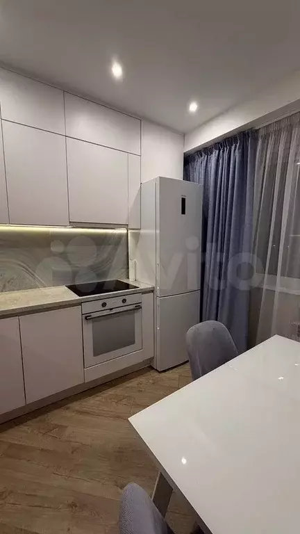 2-к. квартира, 54 м, 9/17 эт. - Фото 0