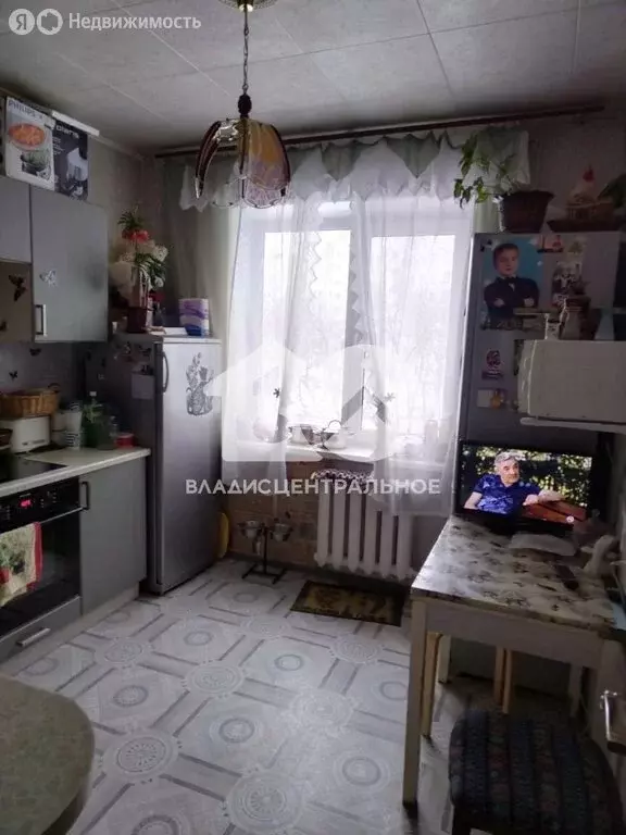 3-комнатная квартира: Новосибирск, улица Макаренко, 9 (64 м) - Фото 1