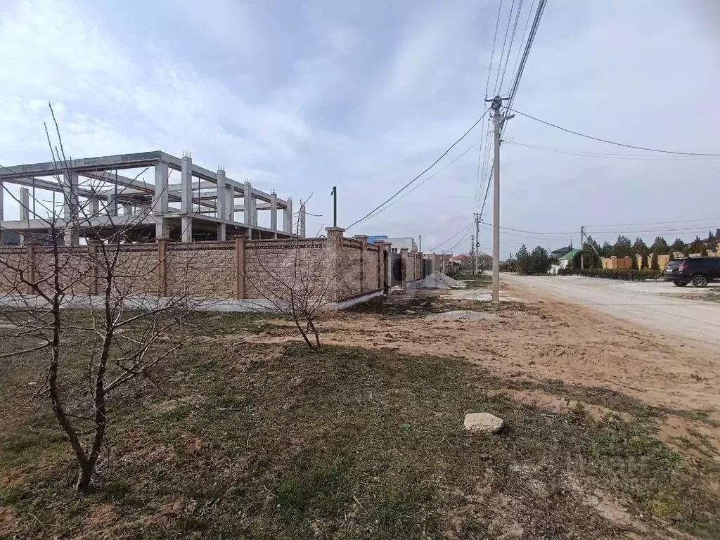 Участок в Крым, Евпатория городской округ, Заозерное пгт ул. ... - Фото 1