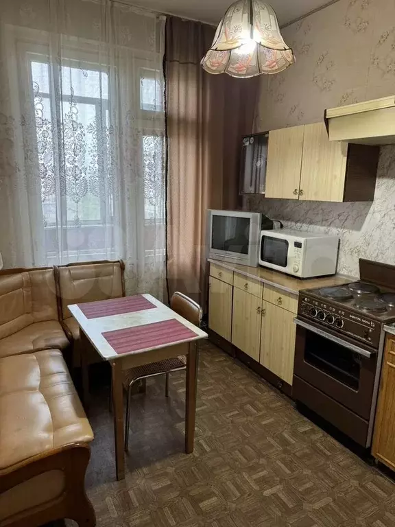 2-к. квартира, 55 м, 4/9 эт. - Фото 1