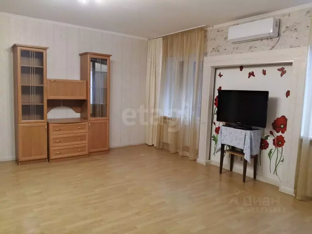 2-к кв. Астраханская область, Астрахань ул. Сен-Симона, 46 (86.2 м) - Фото 1