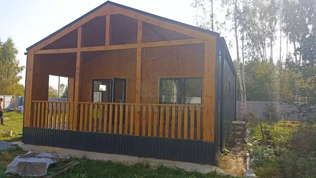 Дом в Тульская область, Щекинский район, Крапивенское с/пос, с. ... - Фото 1