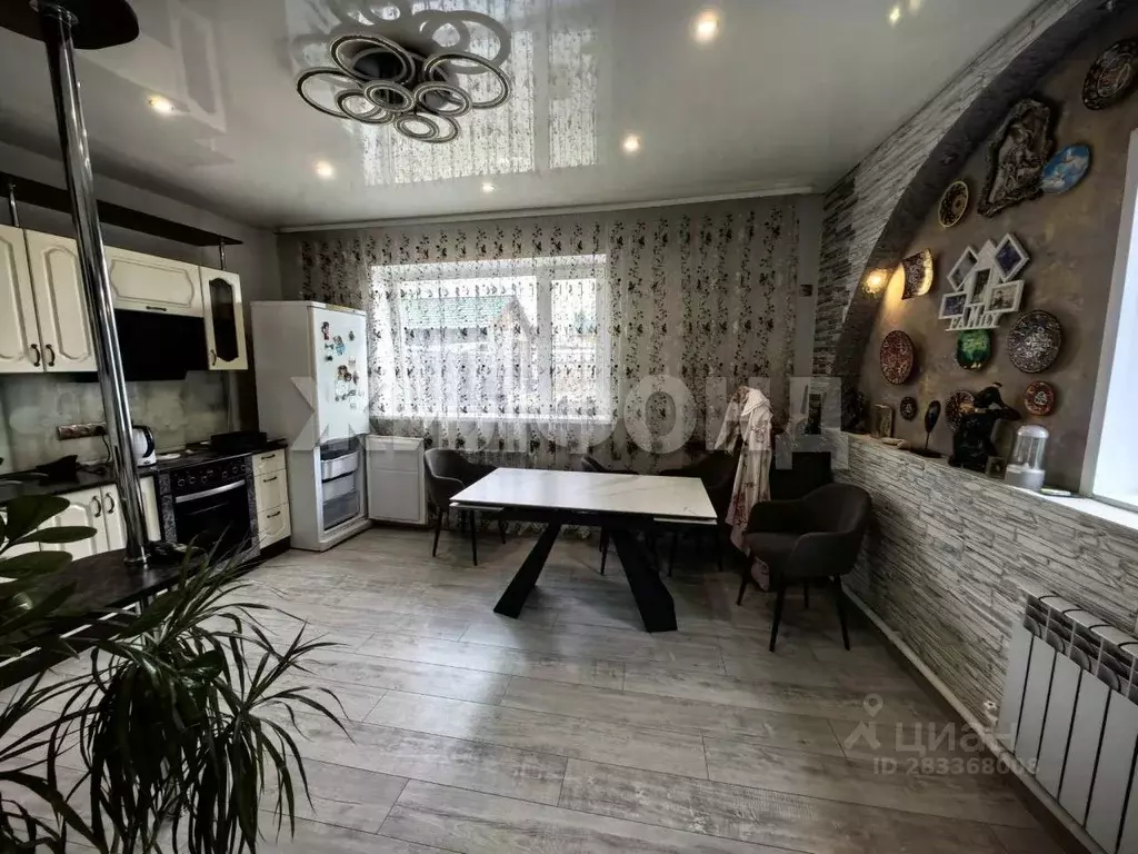Дом в Хакасия, Абакан ул. Чехова (90 м) - Фото 1