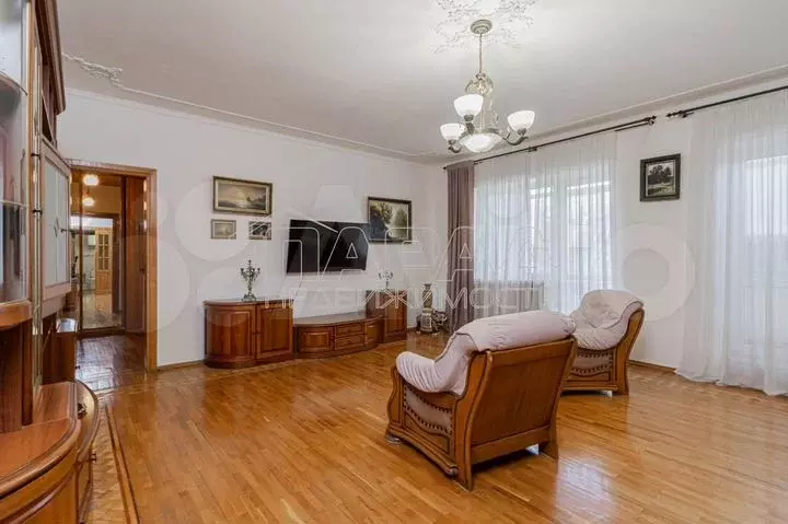 3-к. квартира, 150м, 2/4эт. - Фото 0