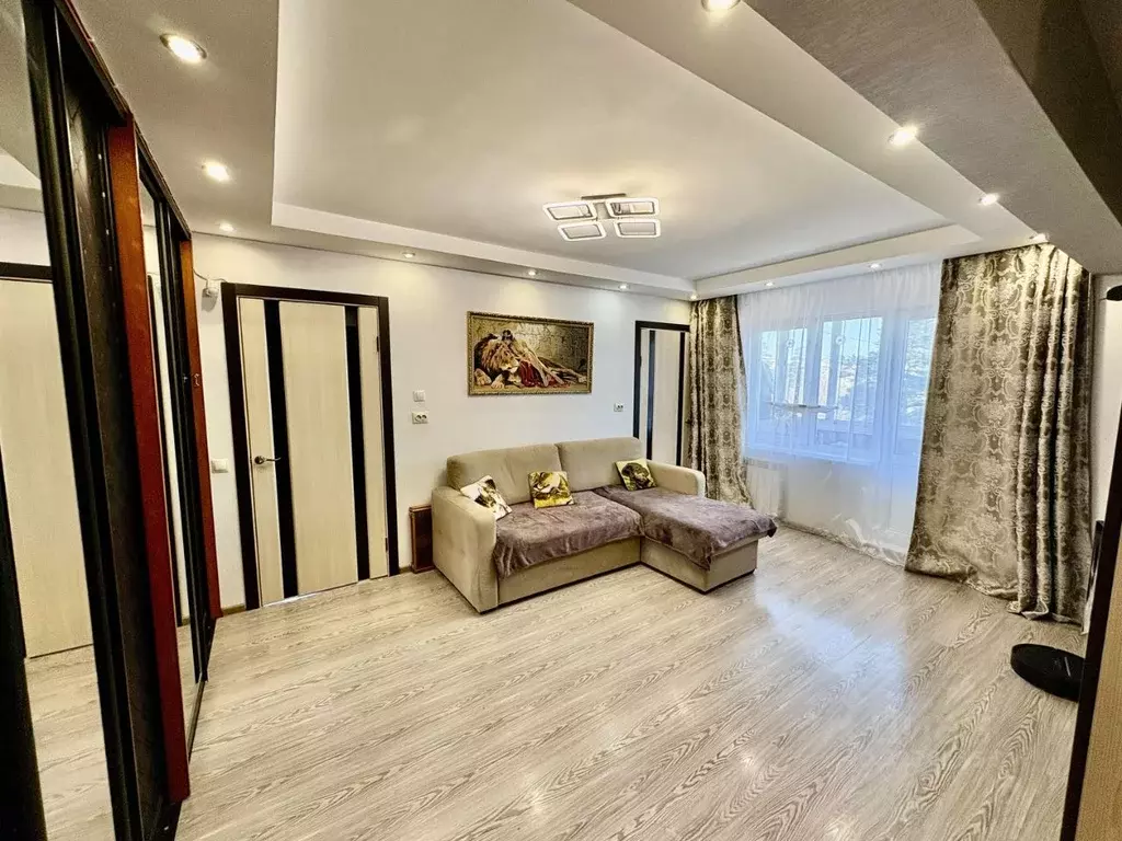 3-к кв. Иркутская область, Ангарск 212-й кв-л, 7 (59.6 м) - Фото 1