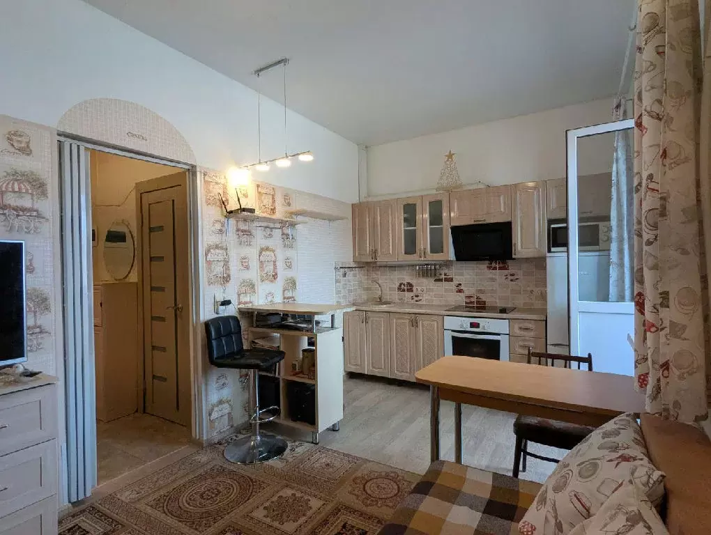 Продается 4-комнатная квартира - Фото 2