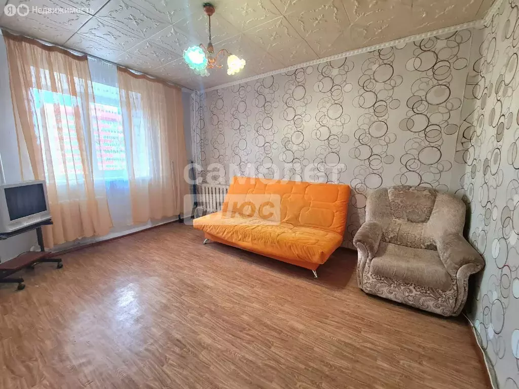 1-комнатная квартира: Октябрьский, 34-й микрорайон, 13 (29.4 м) - Фото 0