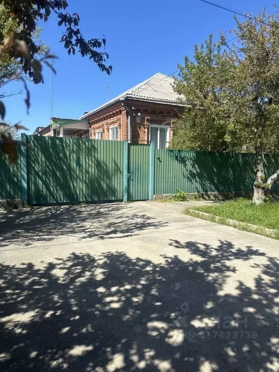 Дом в Краснодарский край, Армавир Коммунистическая ул., 58 (106 м) - Фото 1