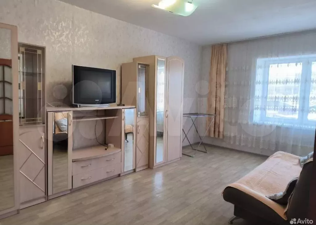 2-к. квартира, 64 м, 1/10 эт. - Фото 0