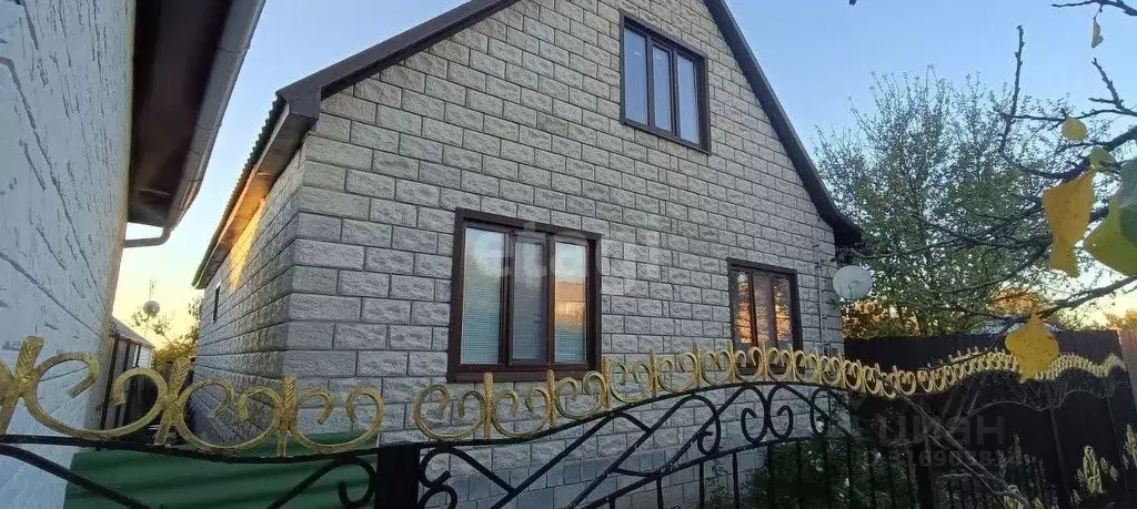 Дом в Белгородская область, Ровеньки городское поселение, Ровеньки рп ... - Фото 1