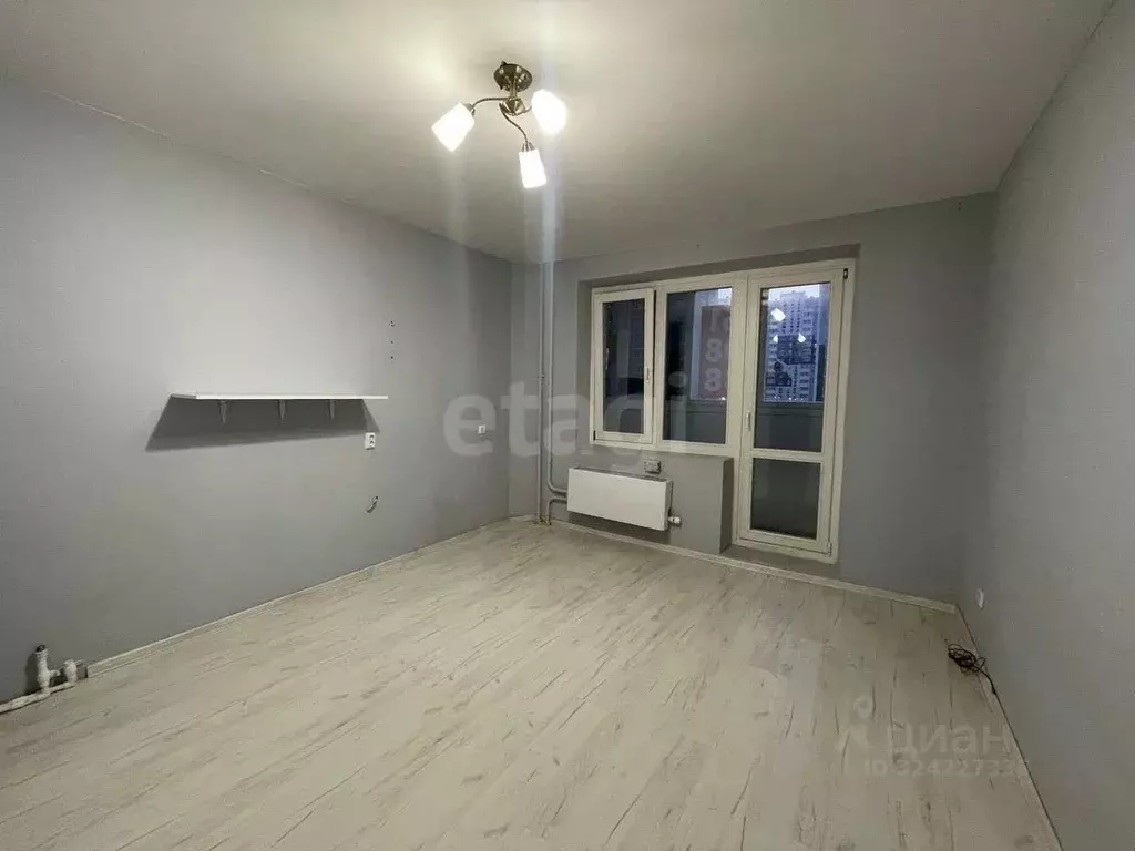 Студия Тюменская область, Тюмень ул. Валентины Трофимовой, 1 (28.6 м) - Фото 2