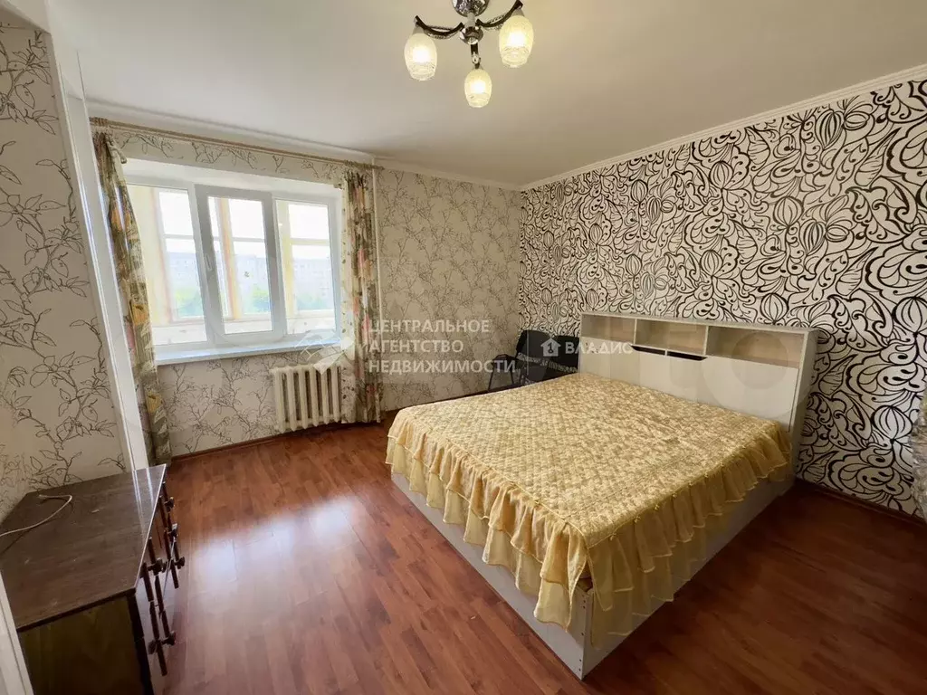 1-к. квартира, 40 м, 8/10 эт. - Фото 0