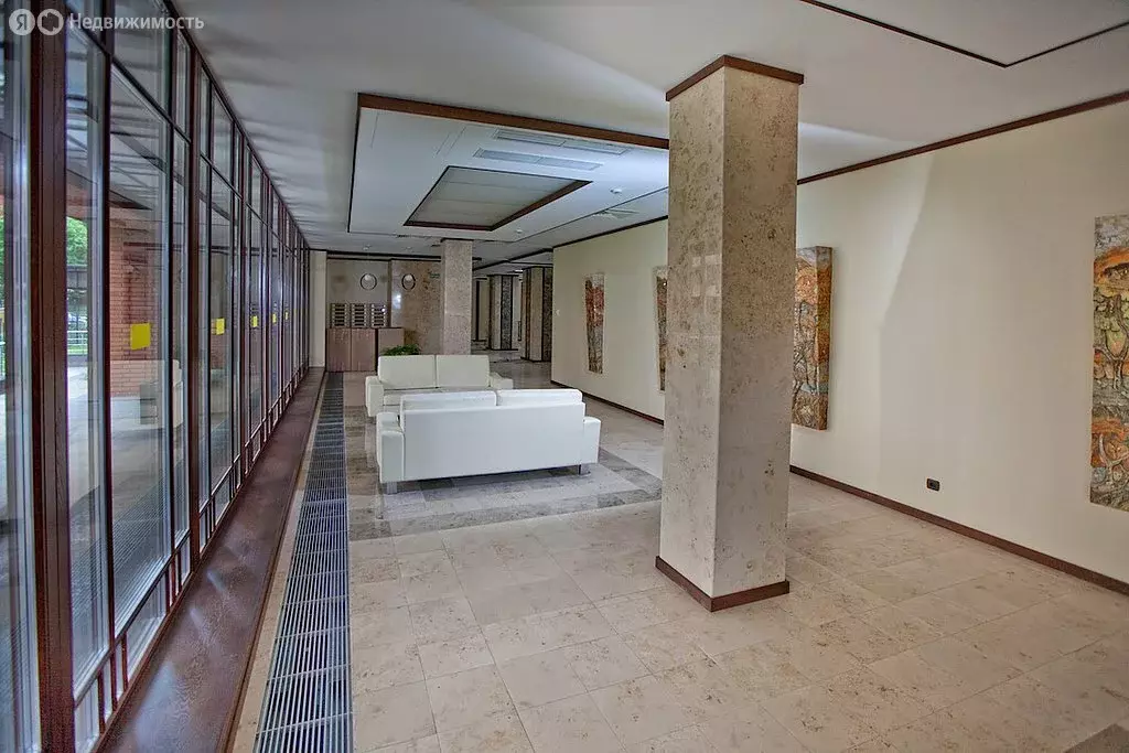 3-комнатная квартира: Москва, 1-й Голутвинский переулок, 7 (200 м) - Фото 2