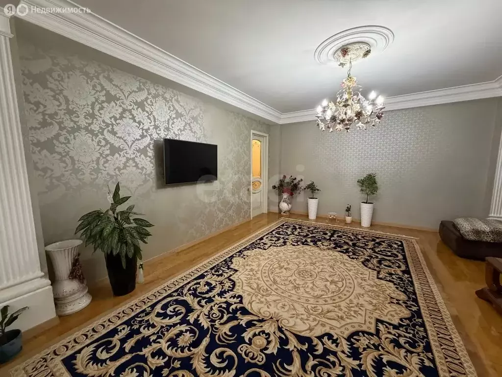 3-комнатная квартира: Махачкала, улица Малыгина, 35к2 (129 м) - Фото 2