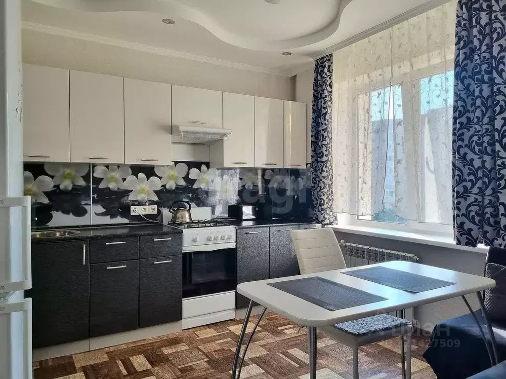 3-к кв. Саратовская область, Саратов ул. Имени А.В. Плякина, 8 (78.0 ... - Фото 1