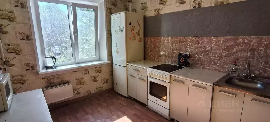 3-к кв. Хакасия, Абакан ул. Стофато, 20 (65.0 м) - Фото 1