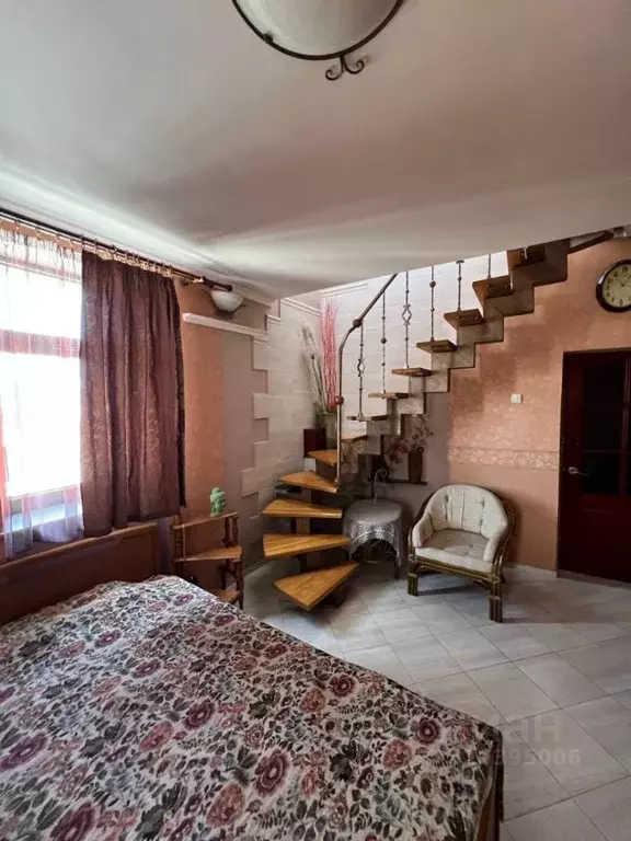 3-к кв. Крым, Симферополь ул. Турецкая, 16 (109.0 м) - Фото 1