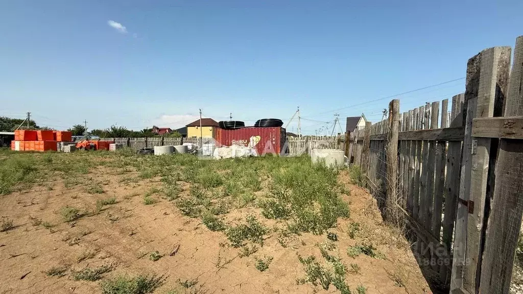Участок в Астраханская область, Приволжский район, с. Три Протока ул. ... - Фото 1