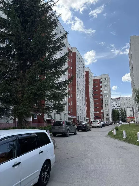 3-к кв. Алтайский край, Барнаул Балтийская ул., 43 (65.5 м) - Фото 1