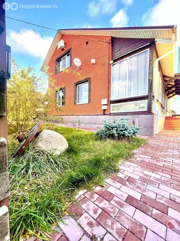 Дом в село Дубровичи, Зелёная улица, 34 (260 м) - Фото 0