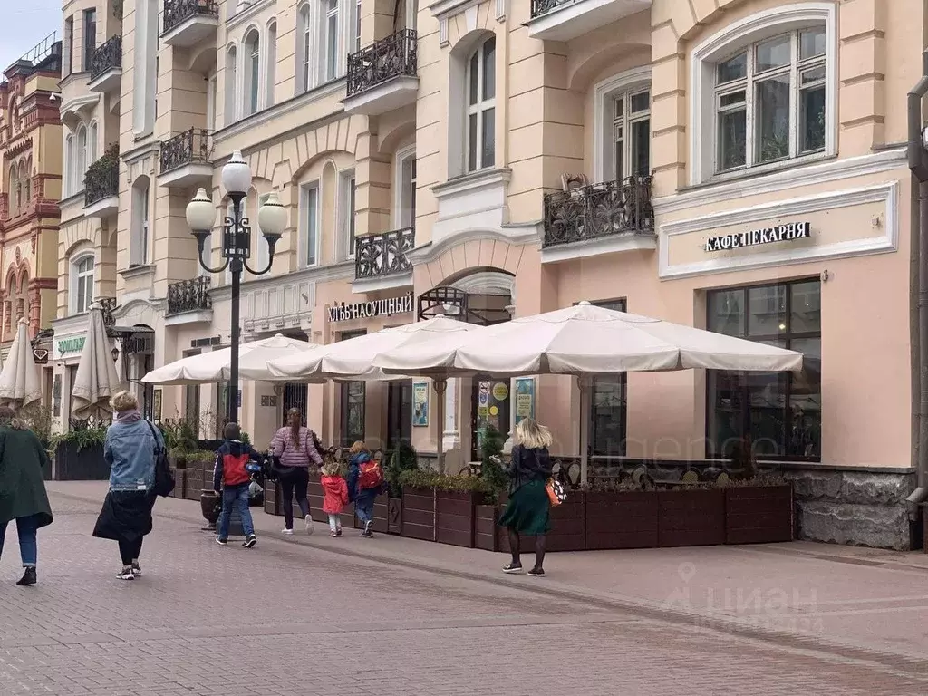 старый арбат 30. улица арбат 30. ул. ул. улица арбат 30/3 строение 1.