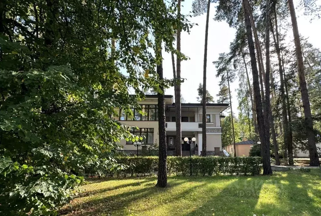 Дом в Московская область, Одинцовский городской округ, пос. Барвиха, ... - Фото 0
